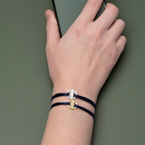 You are Loved armband goud ~ donkerblauw