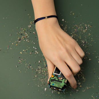 Solid as a Block armband zilver ~  donkerblauw