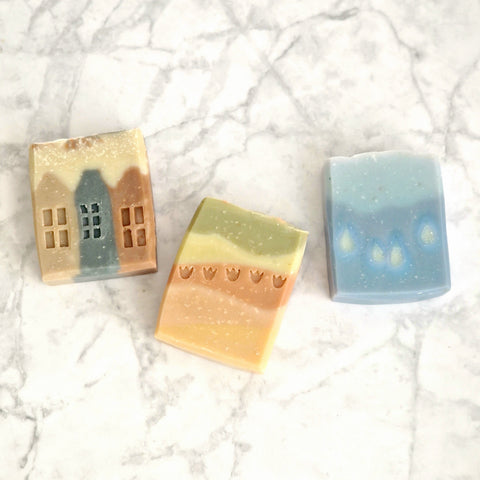 Plenzen handmade soap | Petitgrain, clary sage and peppermint