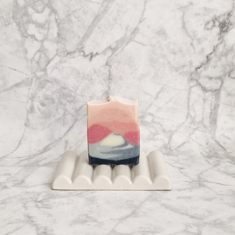 Hekla soap I Amyris, Elemi, Patchouli 