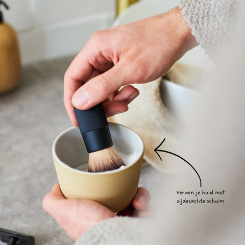 Scheerkwast van Zwart Metaal