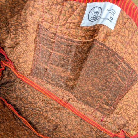 Large sari market tote bags