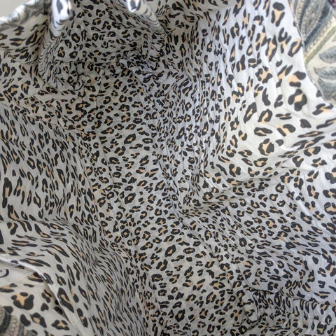 Large sari market tote bags