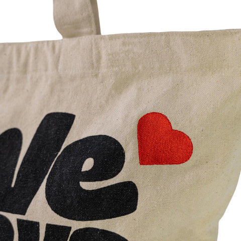 Duurzame tas met rits gerecycled katoen met hart Love Always Wins detailfoto stof