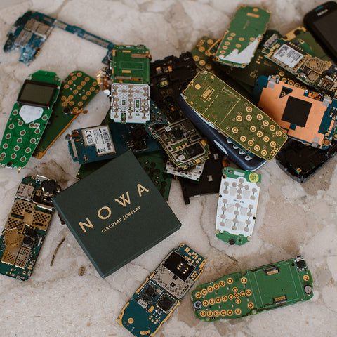 You Are Loved oorstekers - 14KT goud