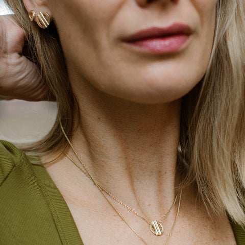 You Are Loved oorstekers - 14KT goud