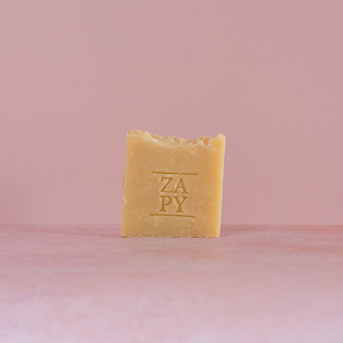 Geniet van een zorgvuldig samengestelde selectie van vegan en dierproefvrije zepen, perfect voor een bewuste en verfrissende huidverzorging.