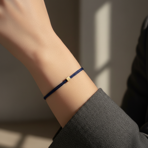 Solid as a Block - 14KT goud - navy