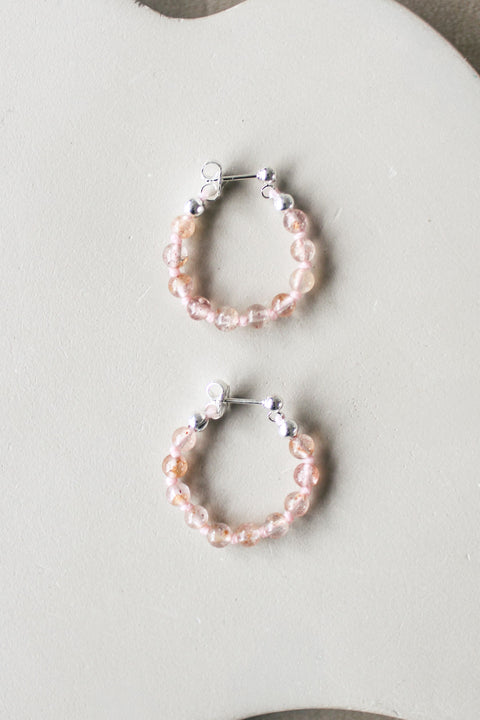 'Puck' Aardbeienkwarts Oorbellen