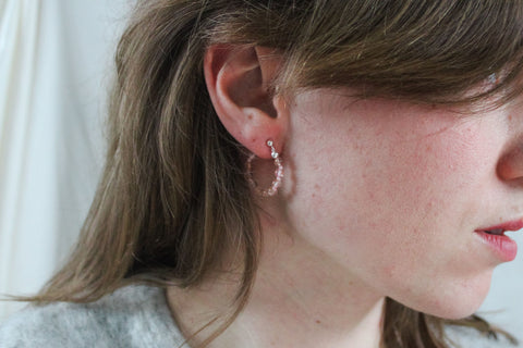 'Puck' Aardbeienkwarts Oorbellen