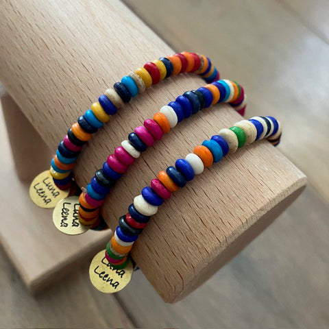 Luna-Leena armband multi - one size stretch - gerecycled kralen van bestaande armbanden uit Nepal - handgemaakt in Nepal