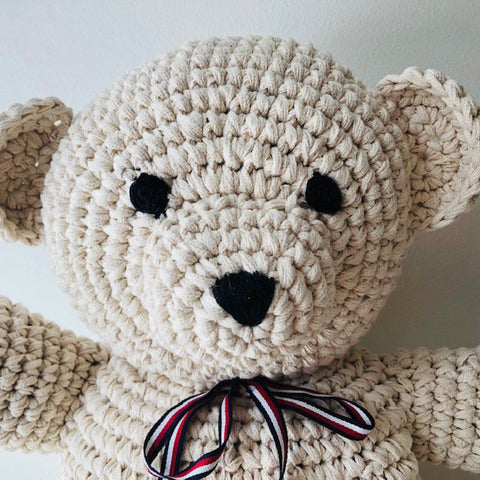 Luna-Leena beer groot - gebroken wit - dik katoen - hand gehaakt in Nepal