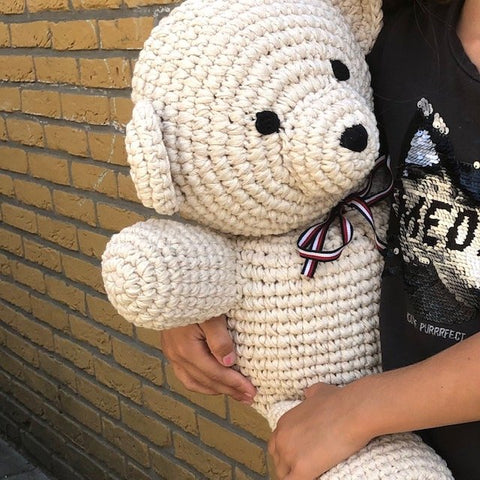 Luna-Leena beer groot - gebroken wit - dik katoen - hand gehaakt in Nepal