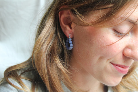 'Kae' Blauwe Chalcedoon Oorbellen