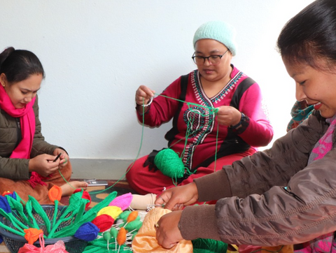 Luna-Leena bouquet rozen multi - 5 bloemen - wol - hand gehaakt in Nepal