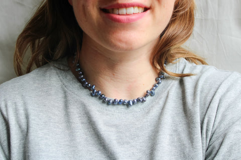 'Tess' Navy Parel Ketting