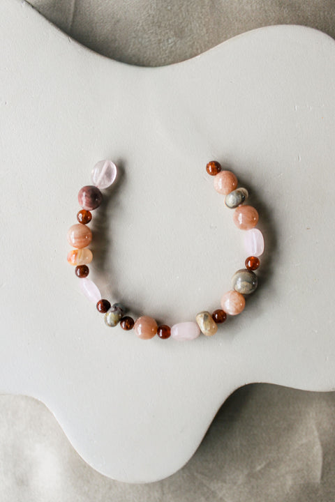 'Valerie' Edelsteen Armband met Rozenkwarts en Hessoniet