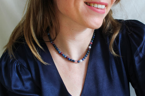 'Mabel' Edelsteen Ketting met Sodaliet en Lepidoliet