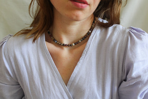 'Mabel' Fossielagaat Ketting