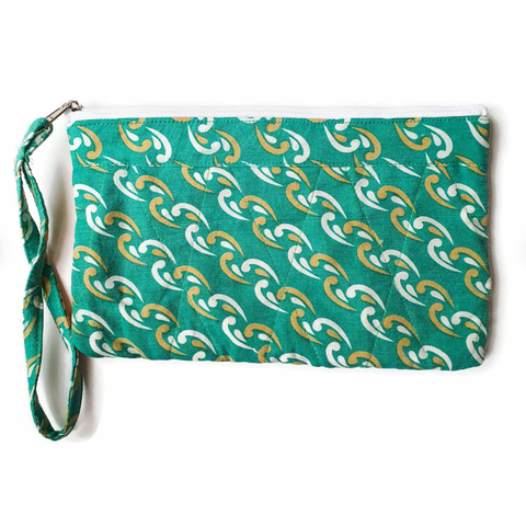 Sari wristlet clutch with mobile pocket