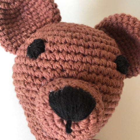 Luna-Leena hond Bella - bruin - biologisch katoen - hand gehaakt in Nepal