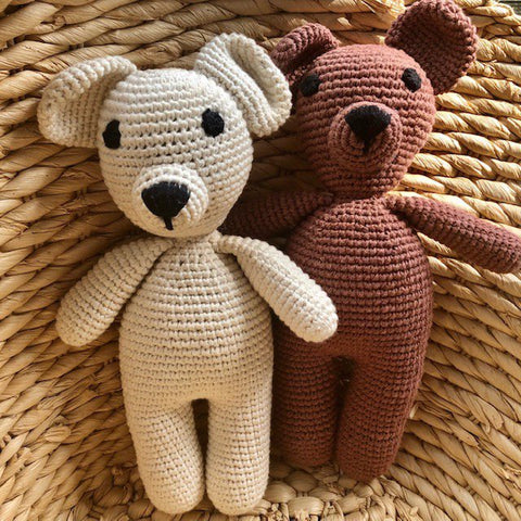 Luna-Leena hond Bella - gebroken wit  - biologisch katoen - hand gehaakt in Nepal