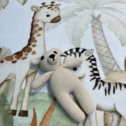 Luna-Leena hond Bella - gebroken wit  - biologisch katoen - hand gehaakt in Nepal