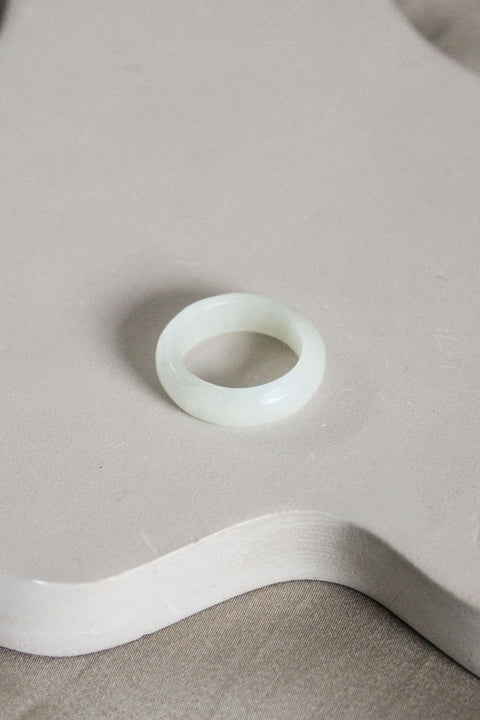 Jade ring 'Kai' (US 8.5, 18.6mm)