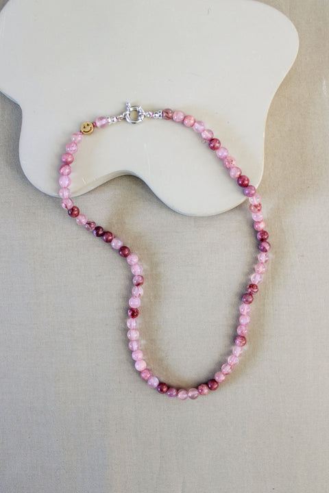 'Mabel' Kersenader Chalcedoon Ketting