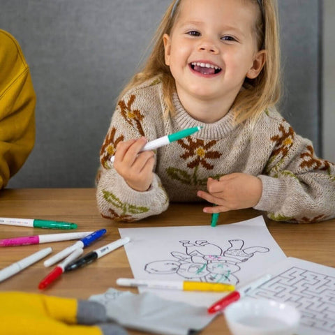 kid-enjoying-moyu-erasable-coloring-sheets
