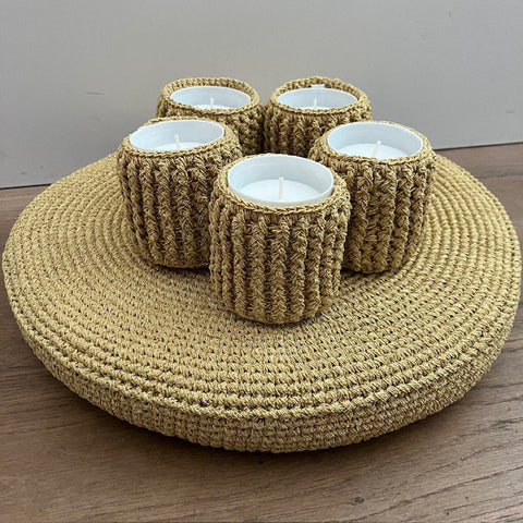 Luna-Leena ronde sierkussen - geel goud - lurex & bio katoen - foam - hand gehaakt in Nepal