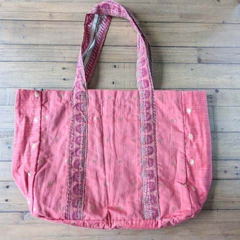 Large sari market tote bags
