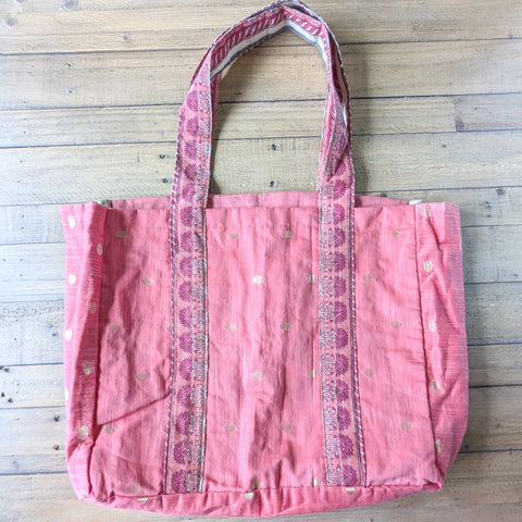 Large sari market tote bags