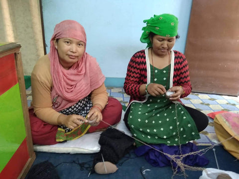 Luna-Leena rendier met kerstrui groen - wol - hand gehaakt in Nepal