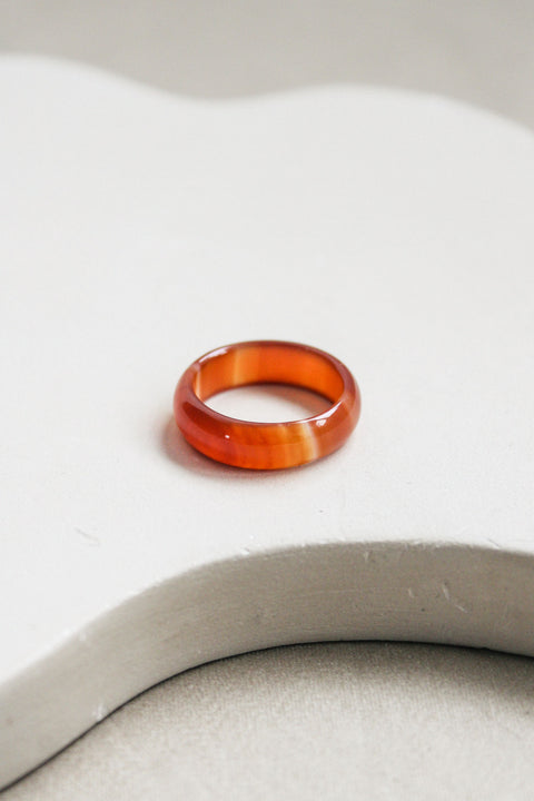 'Nanna' Rode Agaat Ring (US 7.5, 17.7mm)