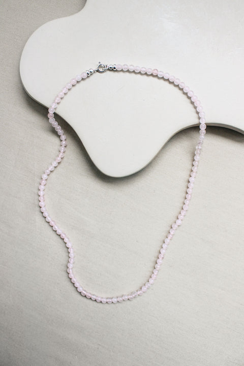 Rozenkwarts ketting 'Flore'