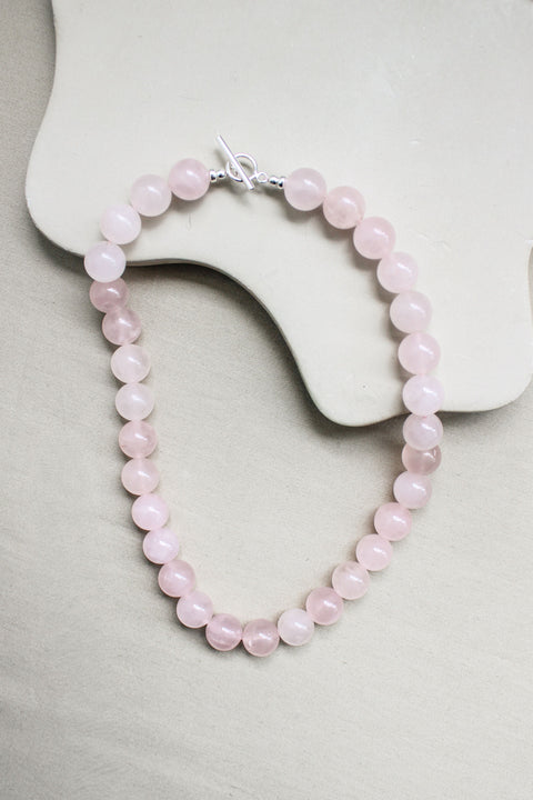 Rozenkwarts ketting 'Mona'