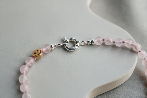 'Tina' Rozenkwarts Ketting