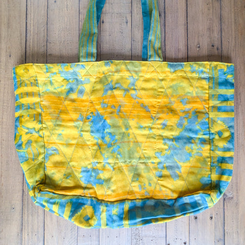 Large sari market tote bags