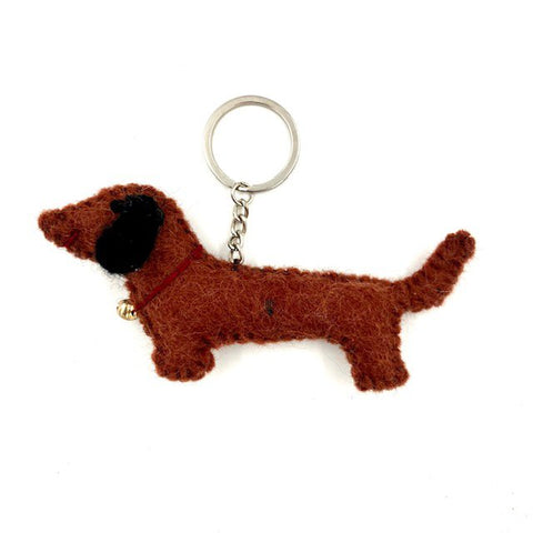 Luna-Leena teckel  sleutelhanger, tas hanger - bruin - vilt wol - handgemaakt in Nepal