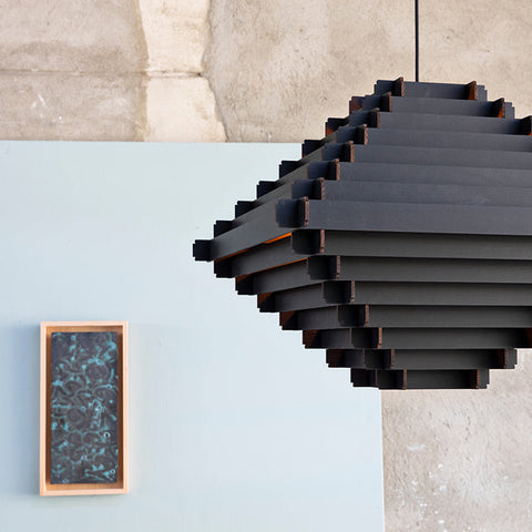 Stapellamp 65cm zwarte hanglamp van hout