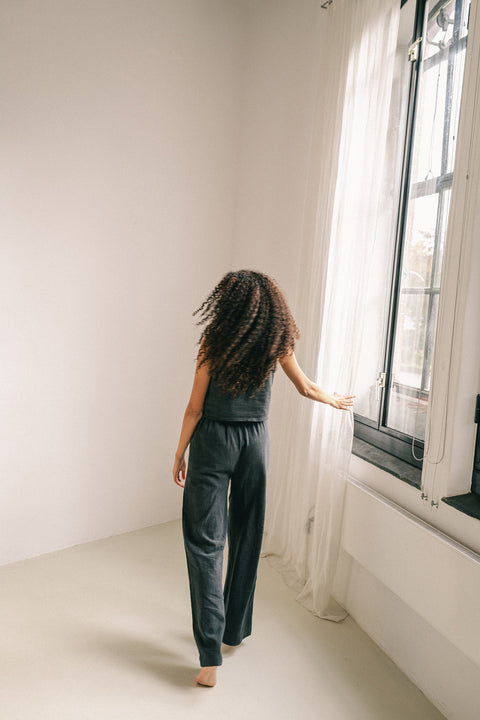Black linen set