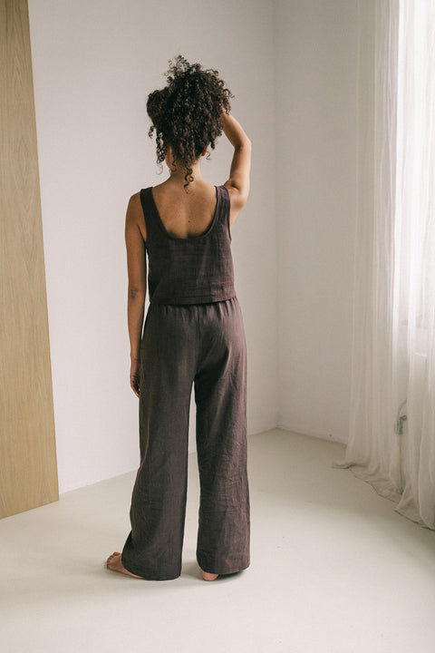 Brown linen set