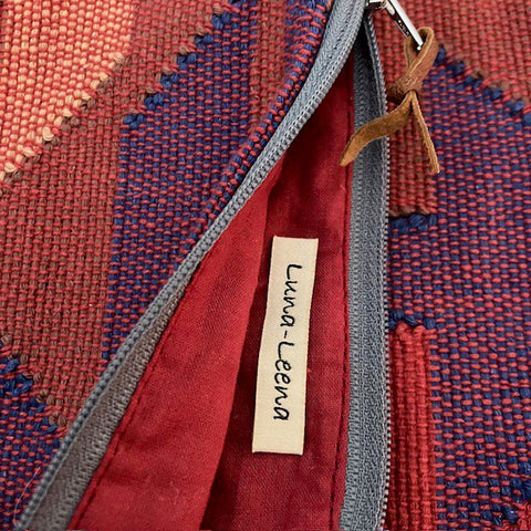 Luna-Leena toilet tas rood - Dhake geweven stof - handgemaakt in Nepal