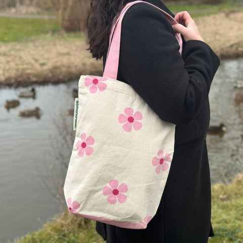 tote_bag_flower_power_actiefoto