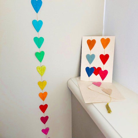 Luna-Leena wenskaart met slinger hart - multi - eco papier - handgemaakt in Nepal