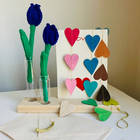 Luna-Leena wenskaart met slinger hart - multi - eco papier - handgemaakt in Nepal