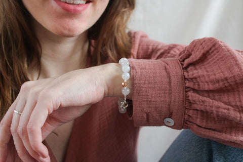 'Julie' Witte Maansteen Armband